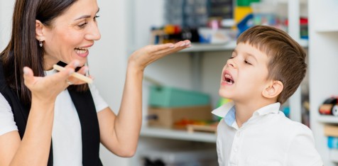 Çocuklarda Geç Konuşma Nedenleri
